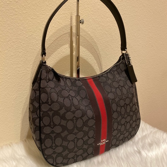 Coach - Picture 3 of 6